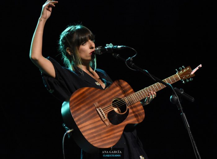 Es difícil transcribir en palabras lo que te hace sentir al escuchar a Chica Sobresalto | Leganés 1 chicasobresalto e1708424383441